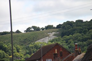 Tegen Whiteleaf Hill ligt het Whiteleaf Cross